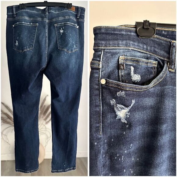 Judy Blue 20W Distressed Boyfriend Fit Jeans - Picture 5 of 5